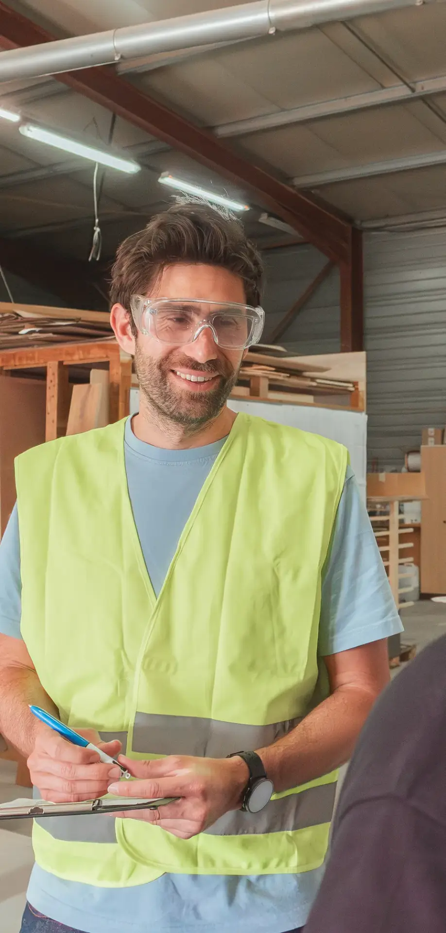 Échange en atelier avec les équipes pendant un energy management externalisé