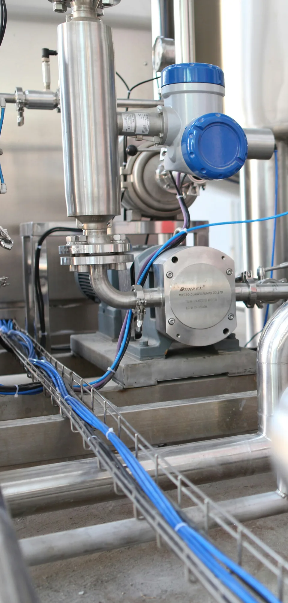 Ligne de process équipée d’un débitmètre
